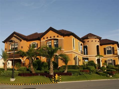 Luxury mansion homes for sale in Philippines .